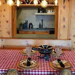 2 Bedrooms Apartment- Scenic View - 6 Pax דירה