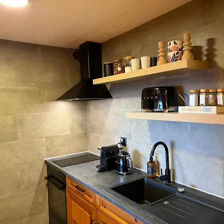 2 Bedrooms Apartment- Scenic View - 6 Pax شقة *